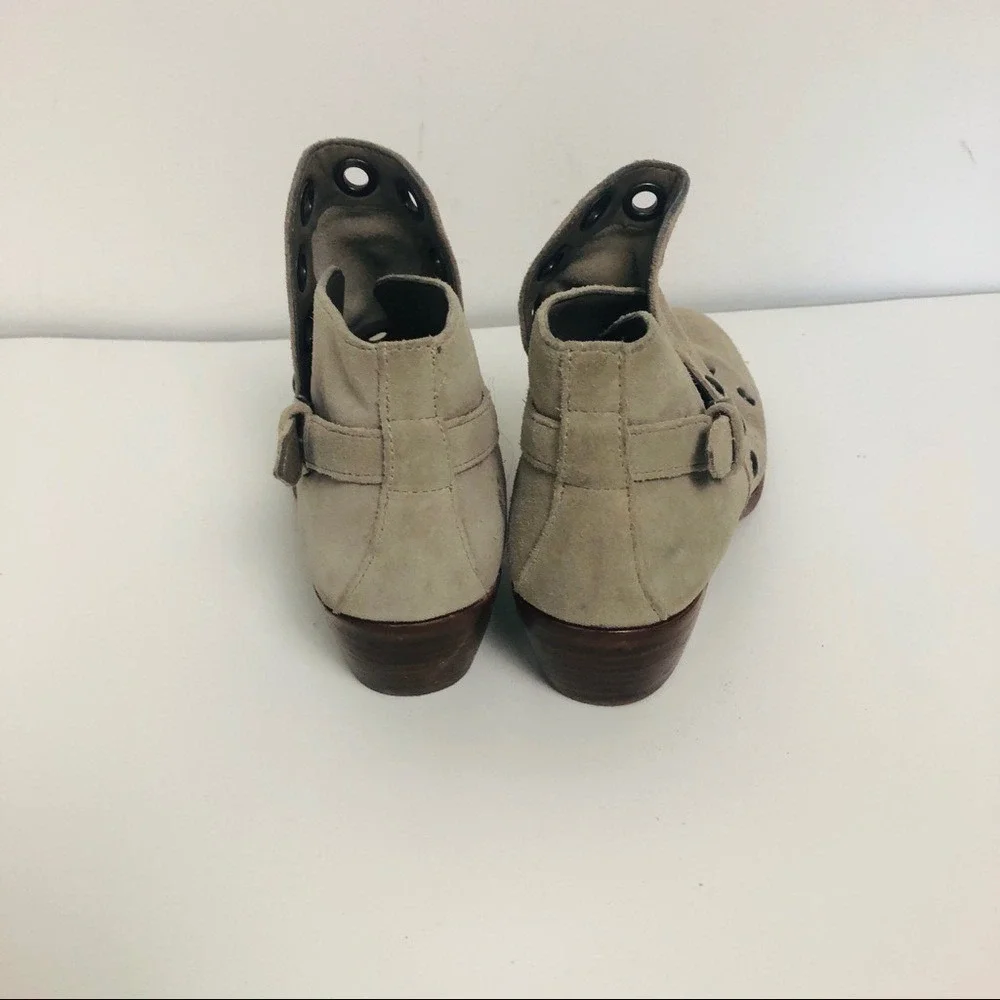 Sam Edelman cream color boots‎ size 6 1/2